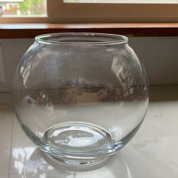 2 Glass bowls - Picture 2 of 7